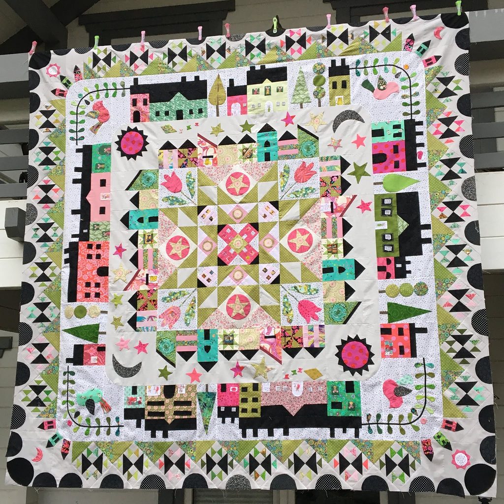 Coming Home: Sewn block by block over a year as part of Sarah Fielke’s Block of the Month. In the 2020 online competition, it was entry no. 21.