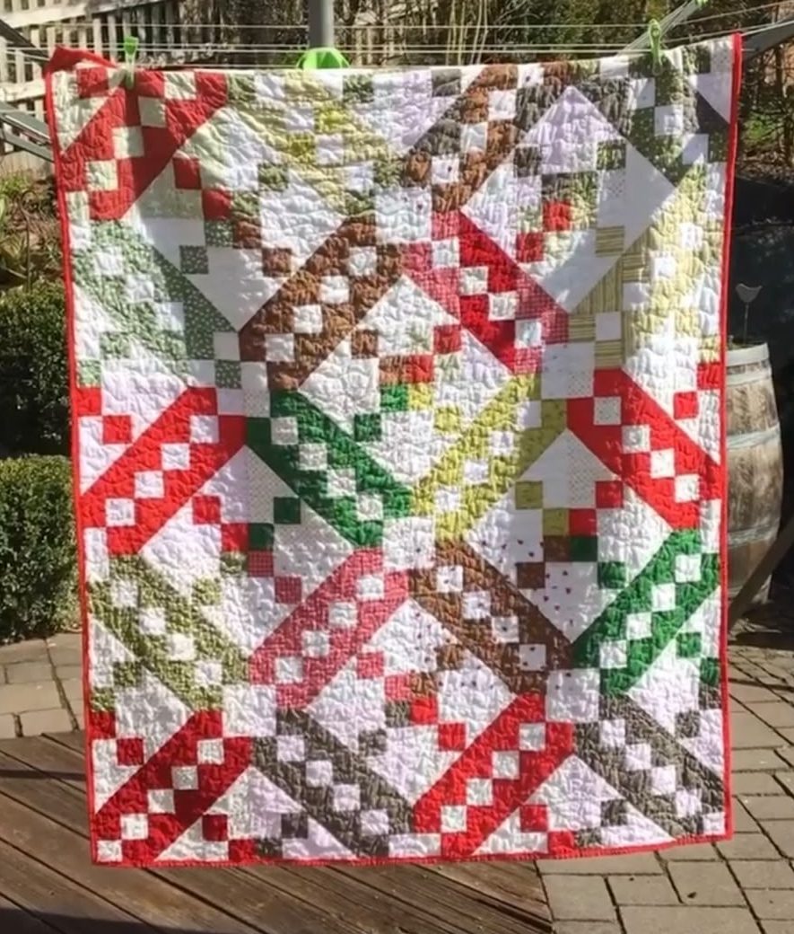 Jakobsleiter: Maschinengenäht, maschinengequiltet. Ein Jakobsleiterquilt wurde traditionell Menschen geschenkt, die sich erholen sollten und gesundheitlich auf der Leiter emporgehen sollten.